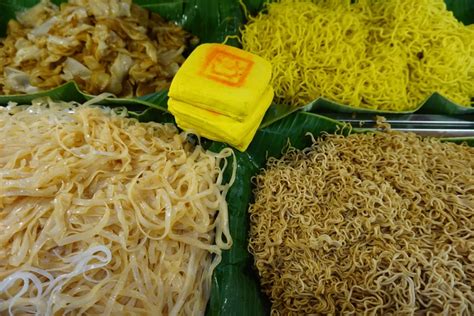 The Ultimate Guide to Thai Noodle Dishes .